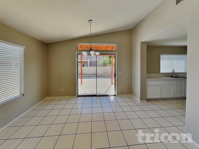 Photo - 5703 Roundrock Dr