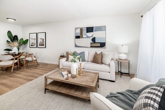 Photo - 1826 S Rimpau Blvd