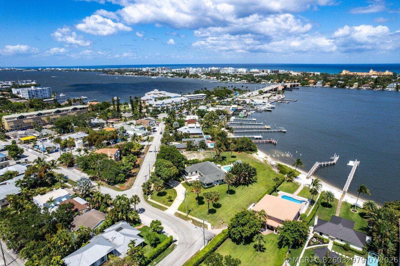 Photo - 210 S Lake Dr