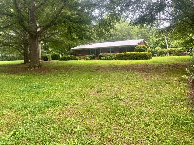 Photo - 6156 Mt Gallant Rd