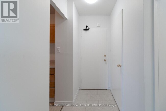Photo - 888 Glen St Unit 503