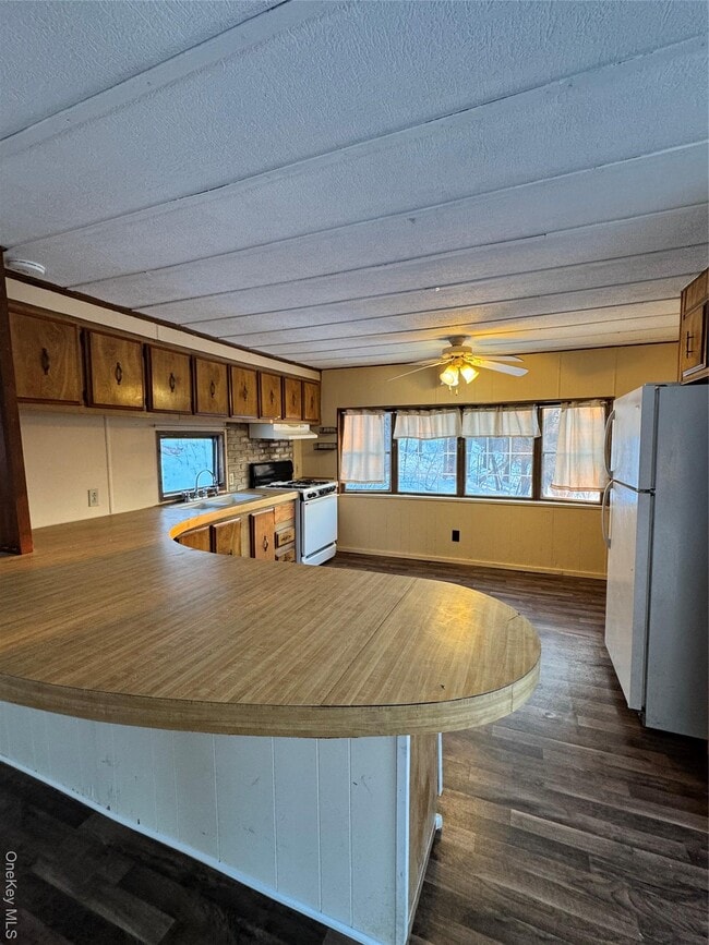 Photo - 19 Griffin Ln