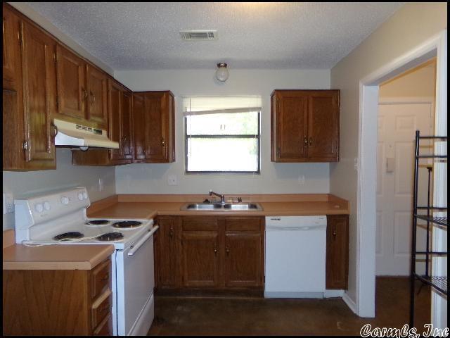 Photo - 49 Oak Forest Pl