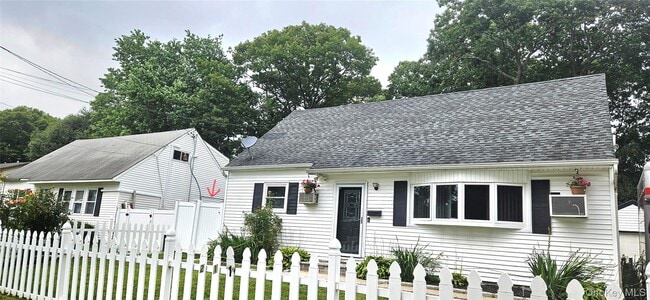 Photo - 211 Parkway Blvd