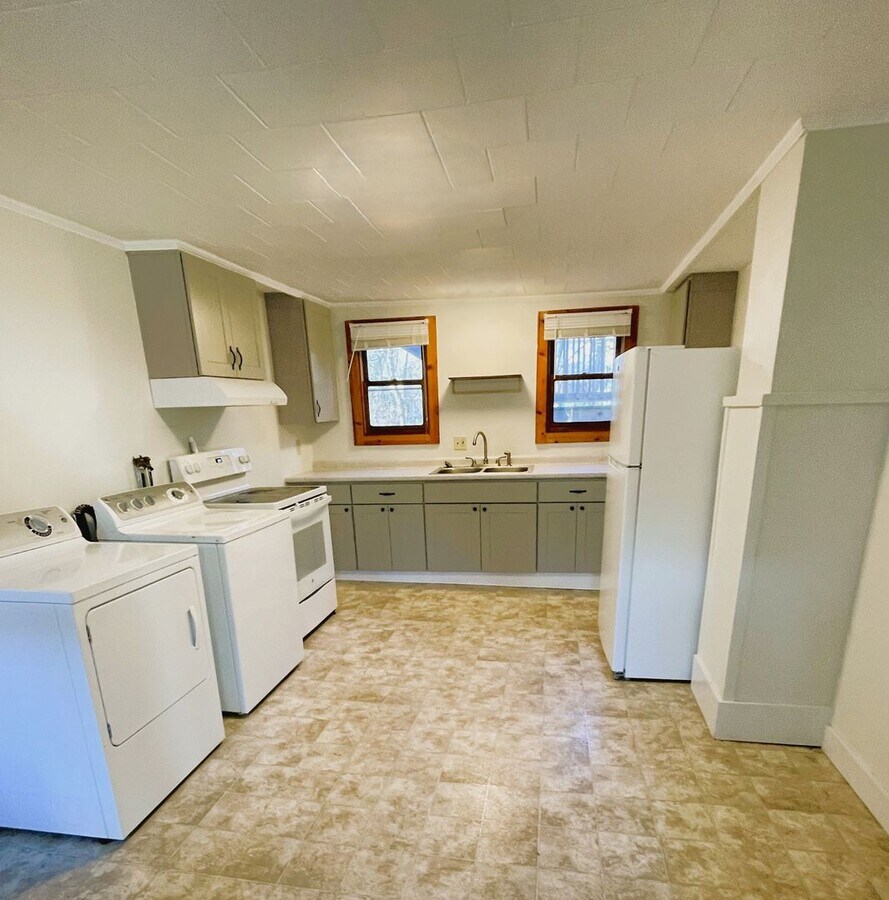 Photo - 225 East St Unit Apt 2