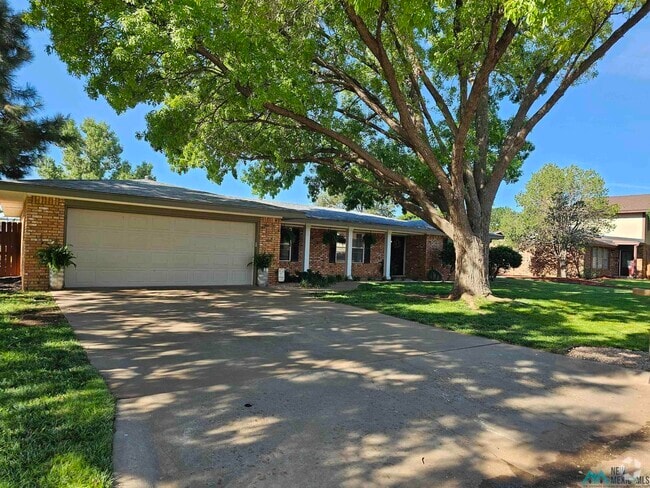 Building Photo - 1817 Fairway Terrace Rental