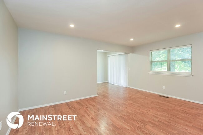 Photo - 1111 E Willow Pl