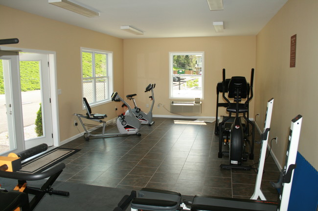 Gym - 2ND Avery Ct Apartamentos Unidad 2A