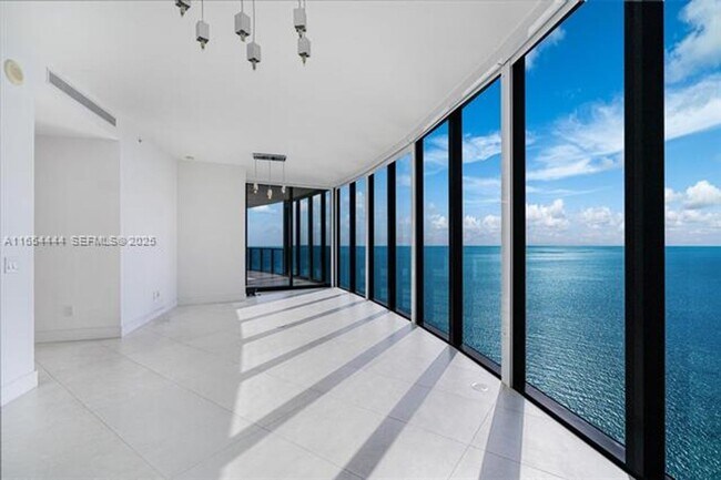 Photo - 18555 Collins Ave