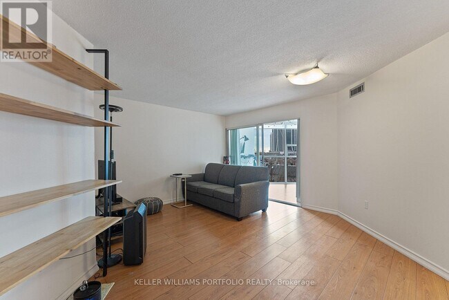 Photo - 705 King St W Unité 601