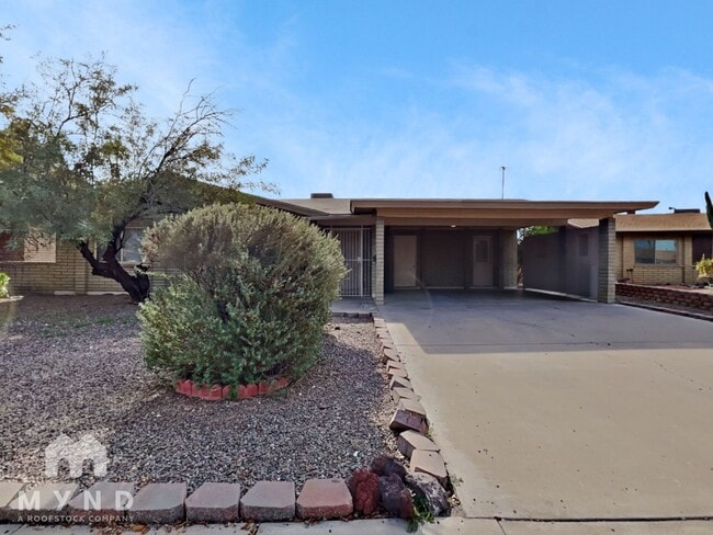 Building Photo - 2009 W Newcastle Cir