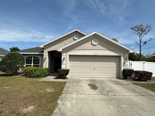 Photo - Spacious 4 Bedroom Home with Fenced Yard a...