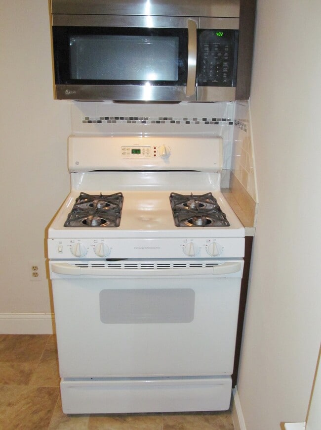 Photo - 146 E Cliff St Unit 2