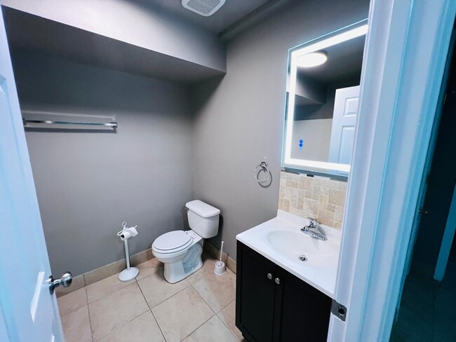 Photo - 2175 Forman Ct Unit 1