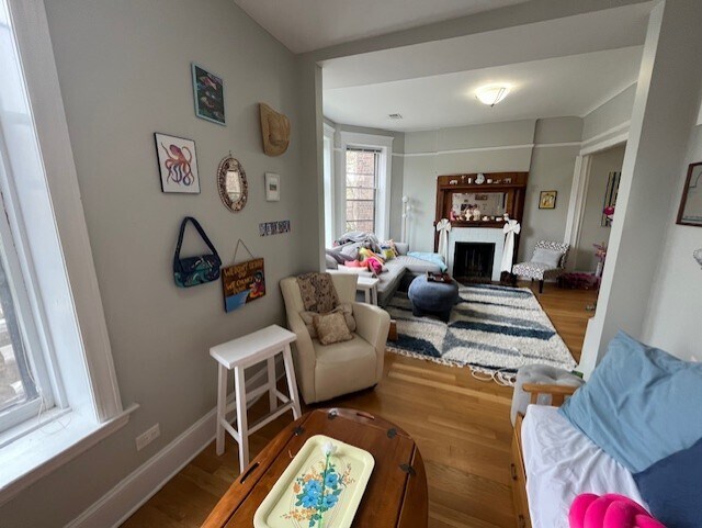 Photo - 715 W Roscoe St Unit 2