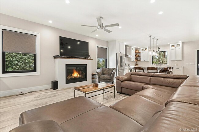 Photo - 55 S Phillips Ave