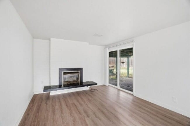 Photo - 1307 E Thurston Ave