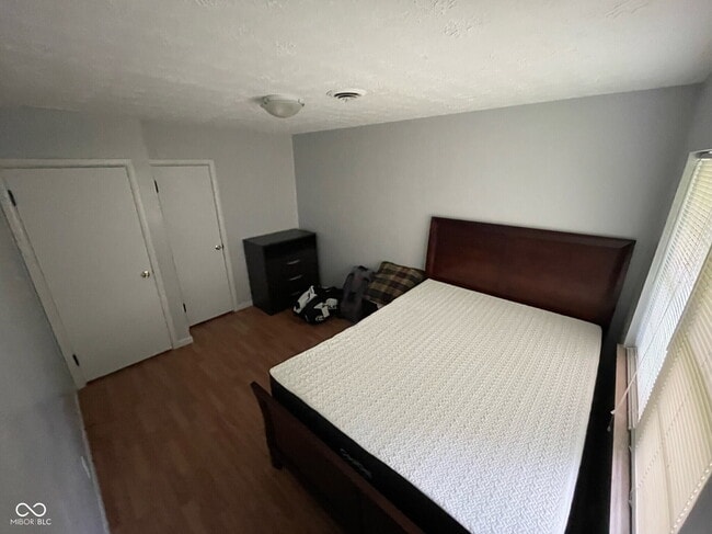 Photo - 2920 Highwoods Dr
