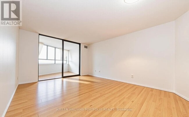 Photo - 270 Queens Quay W Unité #1107