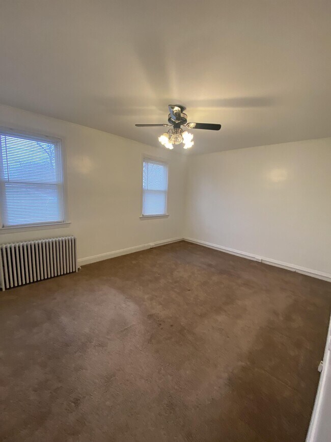 923 Maiden Choice Ln Townhome Townhome Rental in Baltimore MD