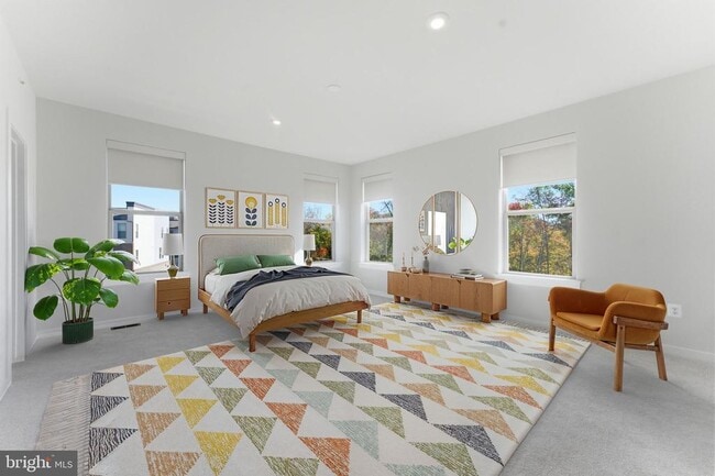 Photo - 2490 Connector Aly