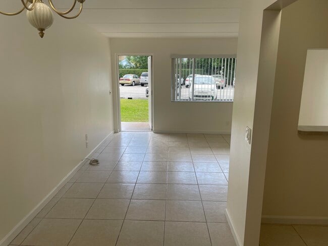 Photo - 100 Village Green Cir E Unit 103