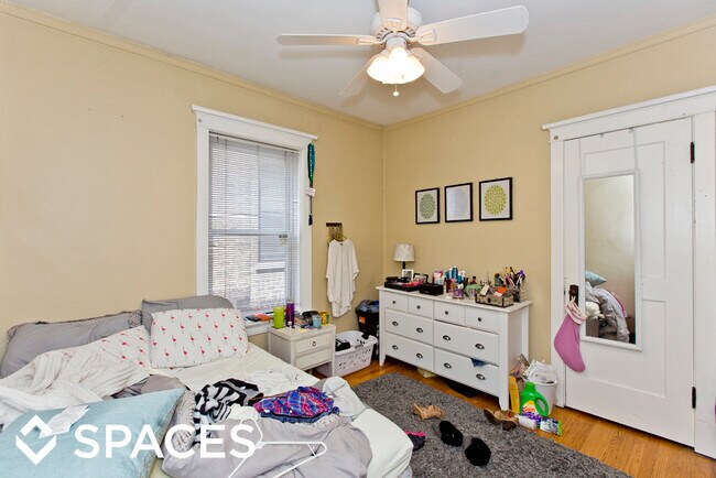 Photo - 3703 N Racine Ave