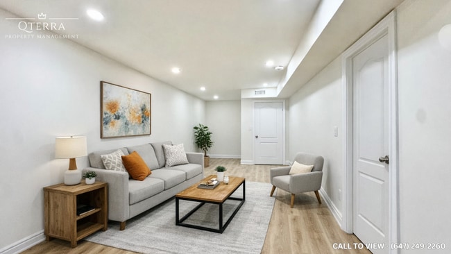 Building Photo - 261 Dixon St