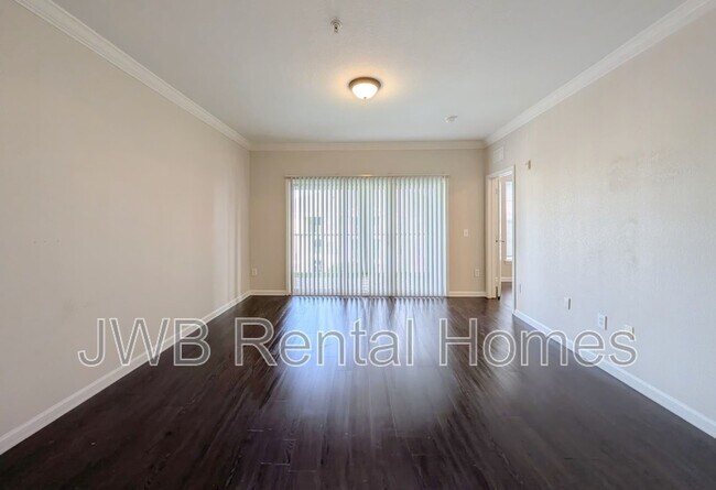 Photo - 8290 Gate Pkwy W Unit #816