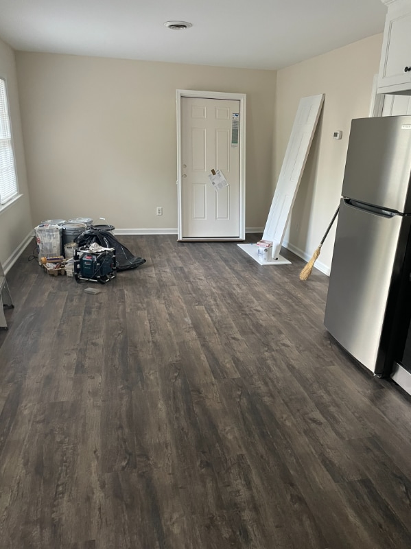 Photo - 102 Raleigh St