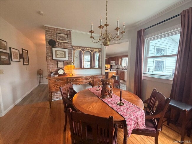 Photo - 81 S Mesier Ave