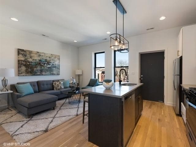 Photo - 3 bedroom in Chicago IL 60642 Unit 1