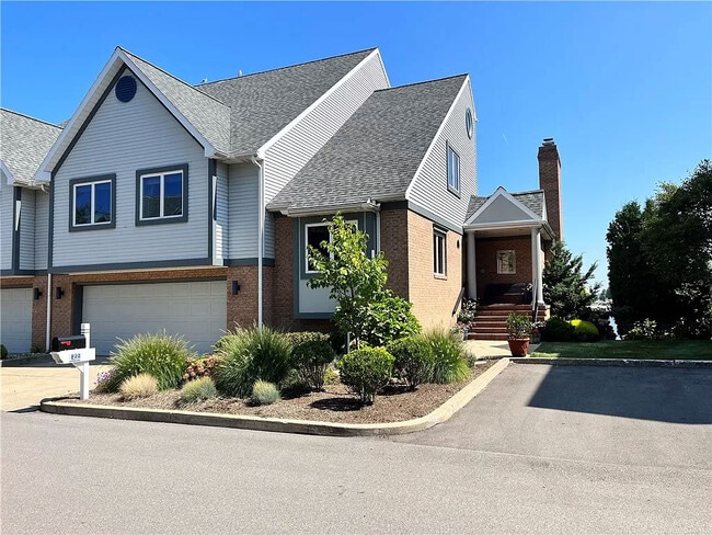 Photo - 22 Niagara Pier Unit Bay Front Condo