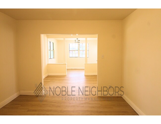 Photo - 1227 W 3rd St