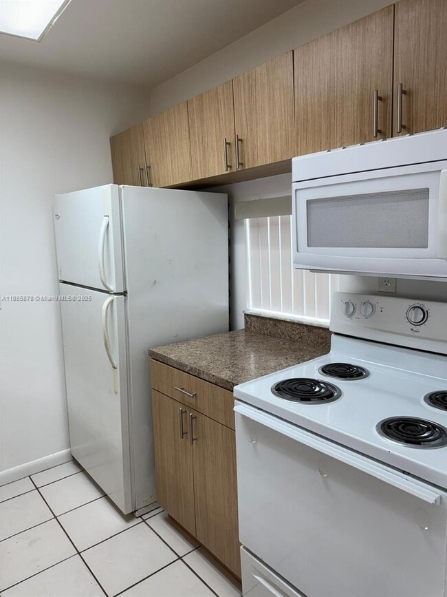 Photo - 8550 N Sherman Cir Unidad 403