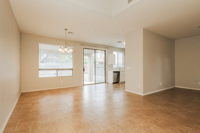 Photo - 11414 W Apache St