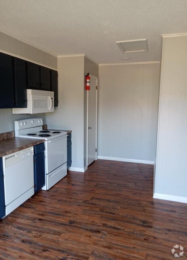 Building Photo - Pirate Cove Apartments 31-36 Unit 32