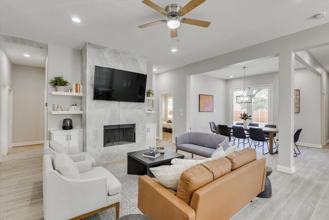 Photo - 8206 Chesham Dr Unidad ID1019505P