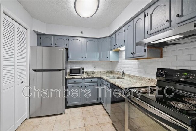 Photo - 1301 N Courthouse Rd Unidad 1516