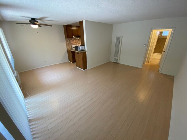 Photo - 3746 S Canfield Ave