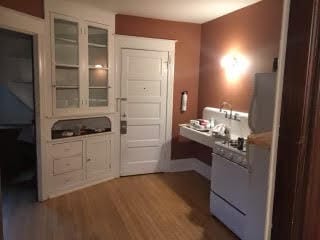 Photo - 2044 Kinzie Ave