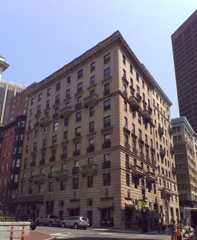 Building Photo - 21 Beacon St Unit 7M Rental