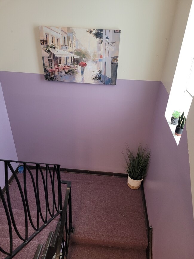 Photo - 1920 State St Unit 2E