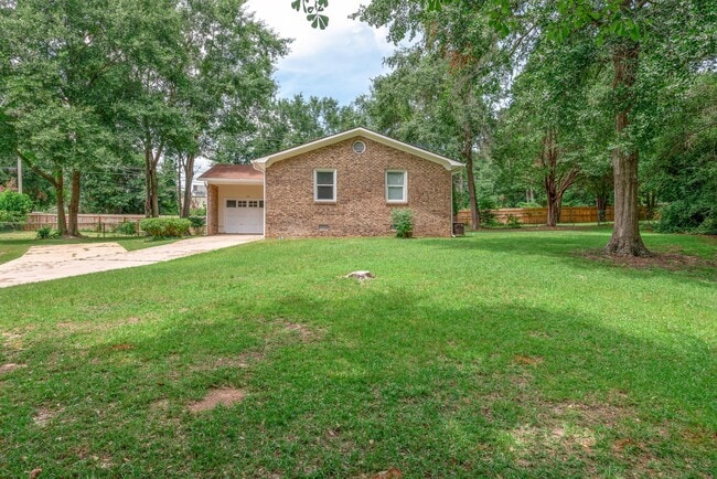 Building Photo - 302 Antler Dr Rental