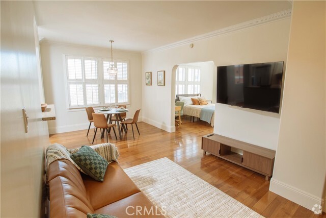 Building Photo - 315 W 3rd St Unit 305 Rental