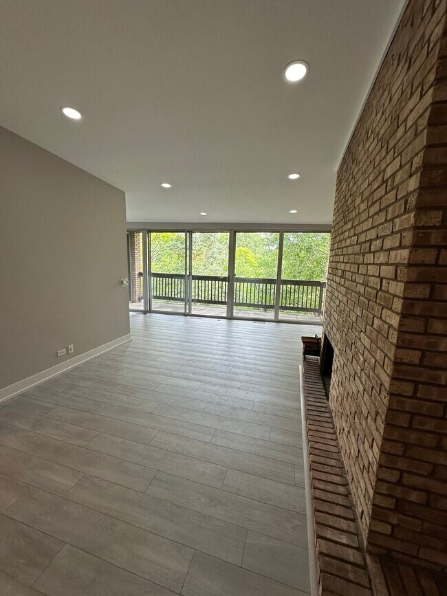 Photo - 5700 Hillcrest Ln