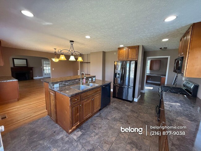 Photo - 30871 Lorain Rd