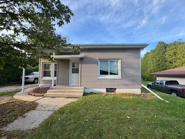 Building Photo - 716 Columbus Ave Unit 716 Front Rental