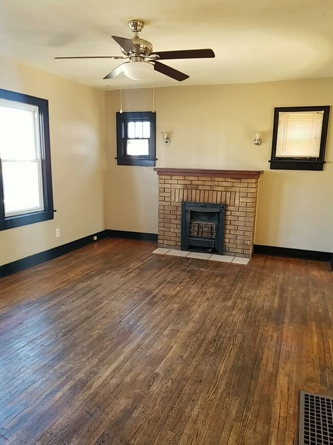 Photo - 203-203 E Mount Vernon St Unit 203 E Mt Vernon
