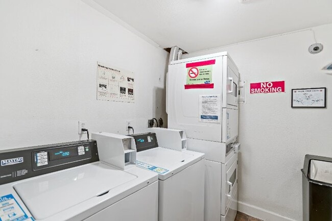 Photo - 11540 Pinehurst Way NE Unit 403
